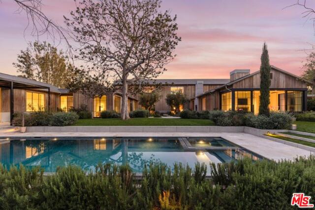 320 N Brighthold DR, holmby hills